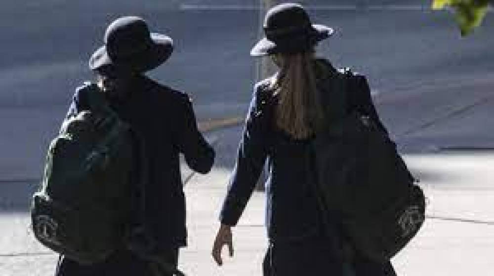 सिडनी के दो कैथोलिक प्राइमरी स्कूल अचानक बंद, अभिभावक हैरान