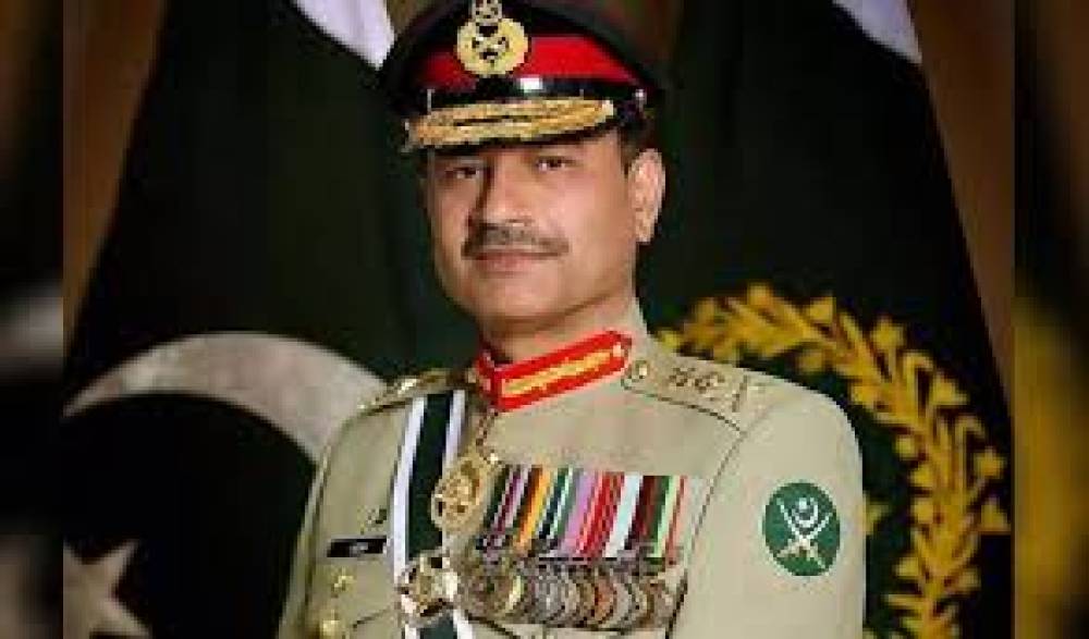 "तख़्तापलट की अटकलों के बीच बोले पाक आर्मी चीफ – पद की कोई लालसा नहीं"