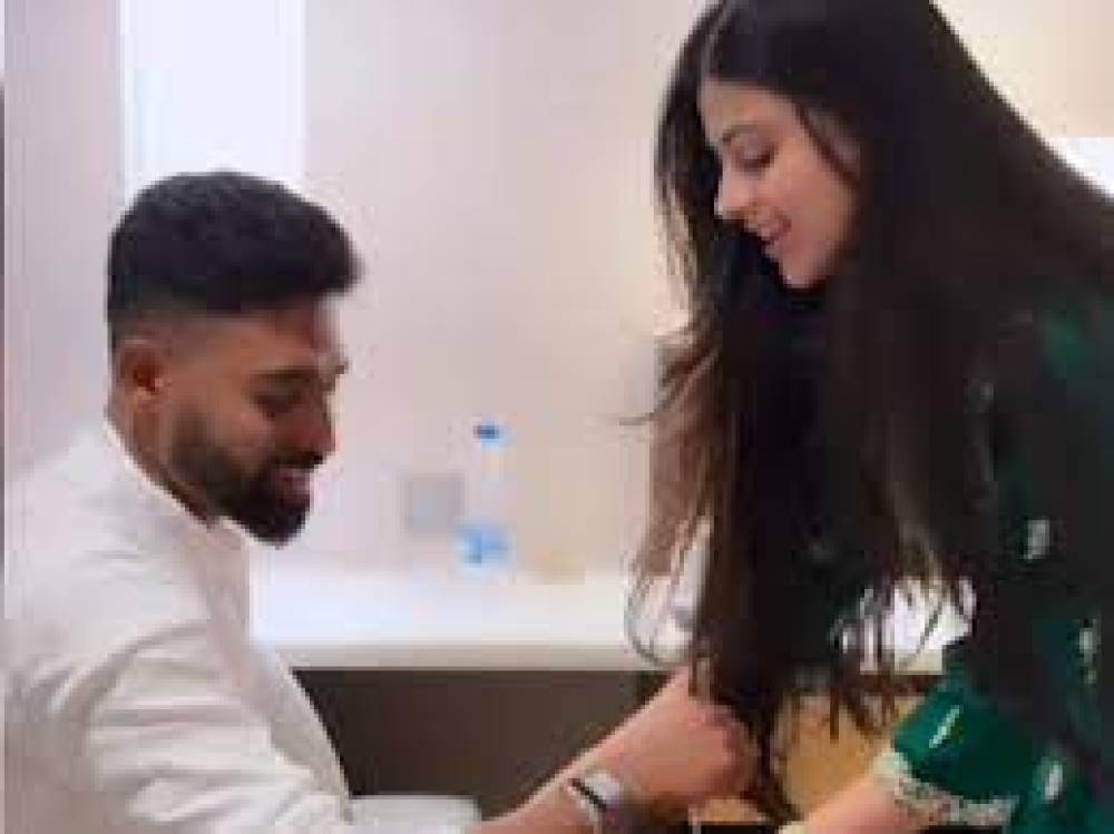 अफवाहों पर विराम: आशा भोसले की पोती ने मोहम्मद सिराज को बाँधी राखी