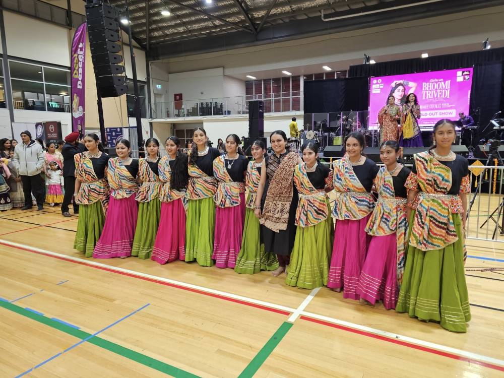 सिडनी में गरबा की धूम: भूमि त्रिवेदी का लाइव परफॉर्मेंस रहा ऐतिहासिक सफलता