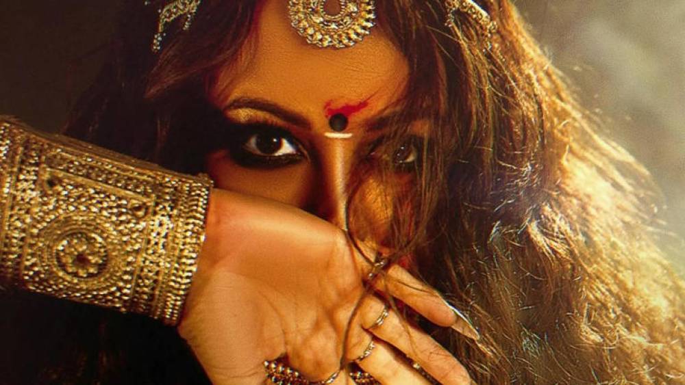 सोनाक्षी सिन्हा का तेलुगू डेब्यू ‘जटाधारा’, टीज़र में दिखा रौद्र रूप