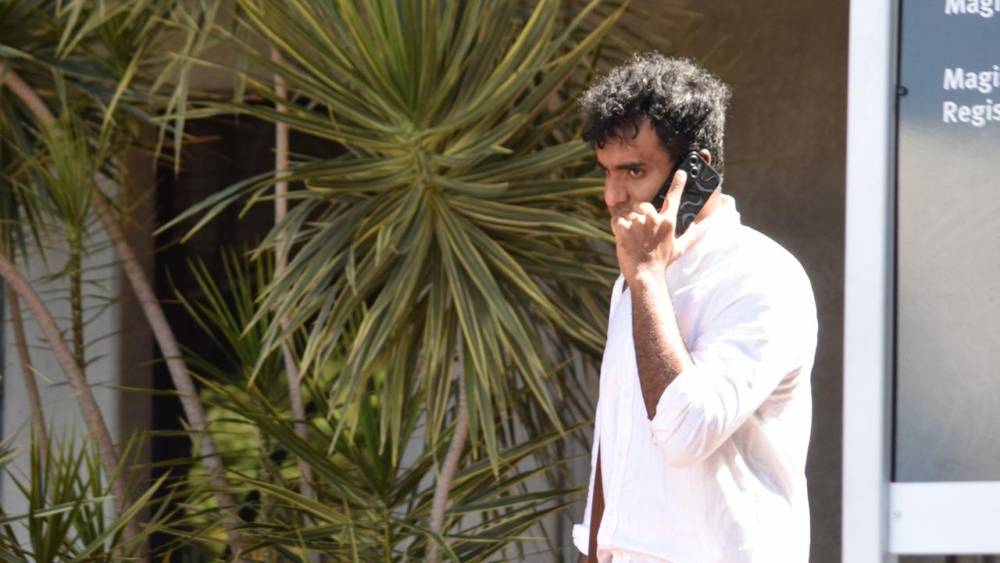 पूर्व प्रेमिका पर हमला कर सेल्फी लेने वाले मेडिकल छात्र को डिग्री देने पर विश्वविद्यालय घिरा विवादों में