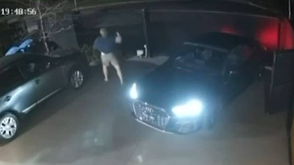 “मैं तुम्हें मार डालूंगा!” - लक्जरी कार चोरों को इस अनोखे तरीके से भगाया मेलबर्न के शख्स ने