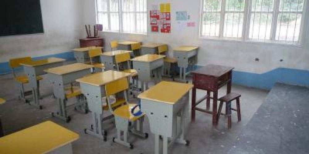 स्कूल फीस बनाम सैलरी: पहले कभी इतना बोझ नहीं पड़ा अभिभावकों पर