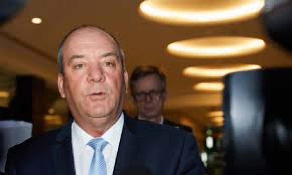 पूर्व सांसद डेरिल माग्वायर को सज़ा, एक घंटे बाद मिली ज़मानत