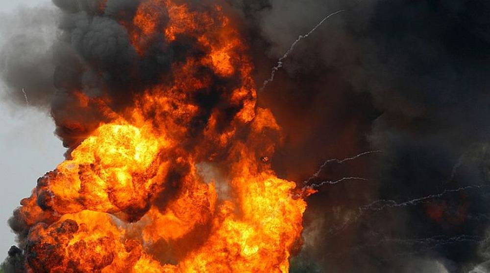 लखनऊ में पटाखा फैक्ट्री में भीषण विस्फोट