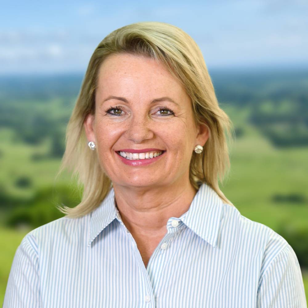 सोच से खाली हुई पार्टी, सुज़ैन लेय के नेतृत्व पर सवाल