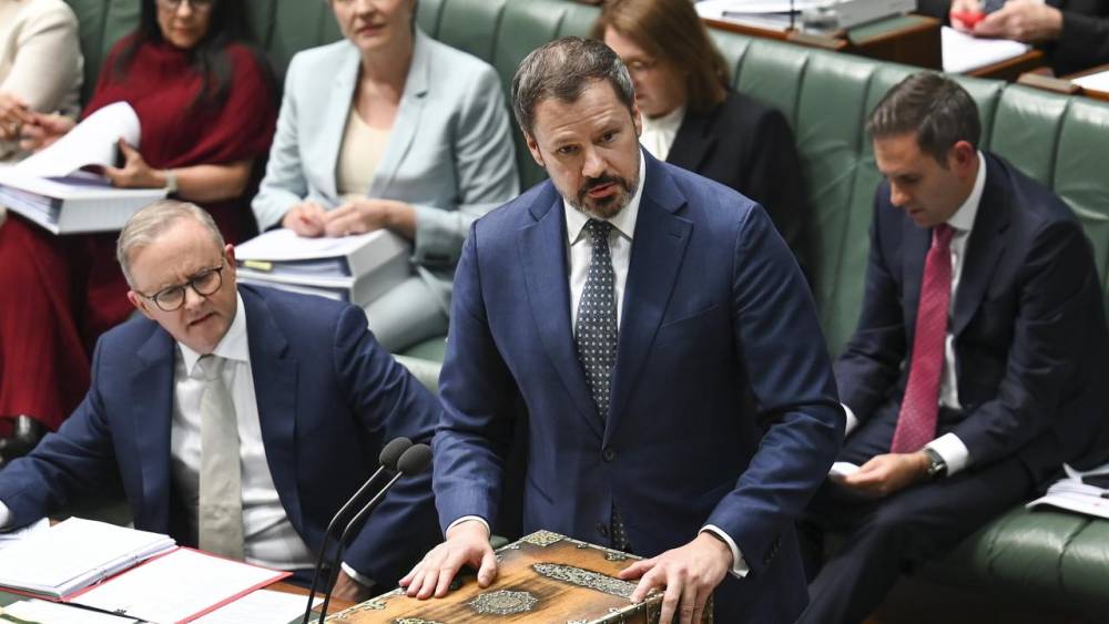 अल्बानीज़ की पार्टी में एआई कानूनों पर फूट, सरकार ने रोकने का लिया फ़ैसला