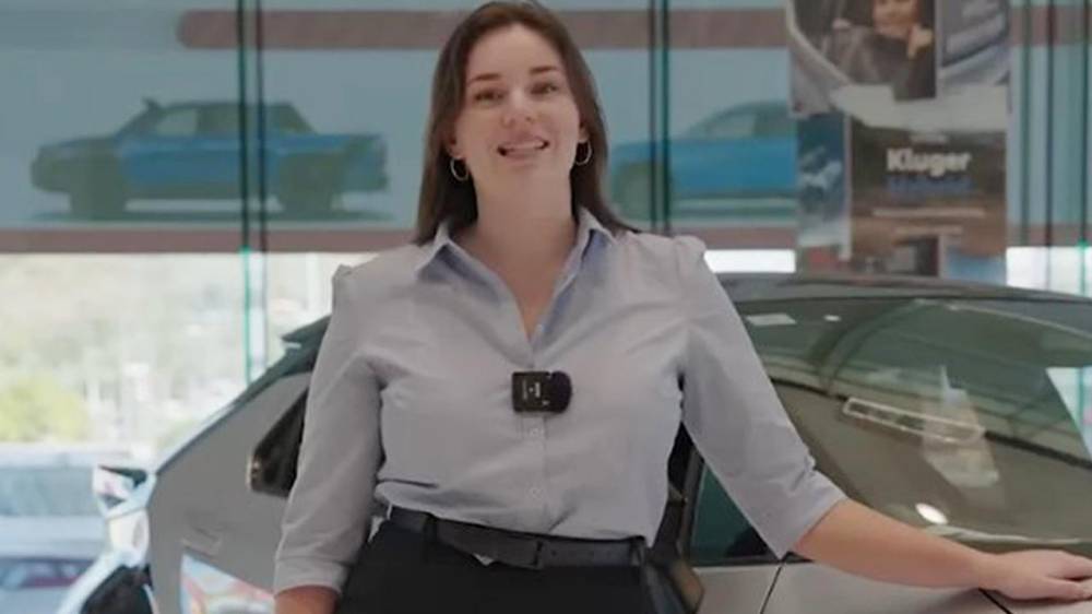 टोयोटा डीलरशिप में महिला कर्मचारी को ‘शॉर्ट स्कर्ट क्लब’ के नाम पर अपमानित किया गया, HR के व्यवहार पर उठे सवाल