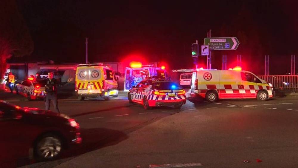 18 साल के किशोर की रेड लाइट पर हुई सड़क दुर्घटना में मौत