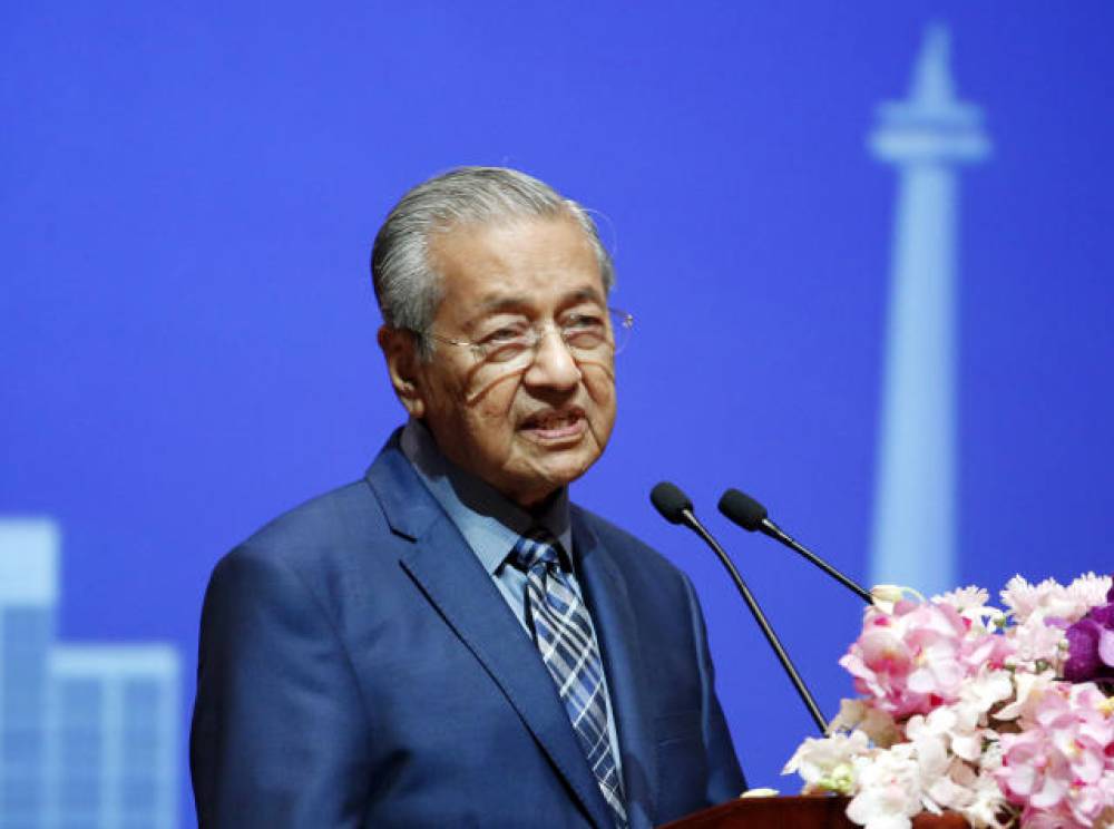 महाथिर मोहम्मद का सत्ता खेल उलटा पड़ गया, लेकिन वापसी की उम्मीद अब भी ज़िंदा