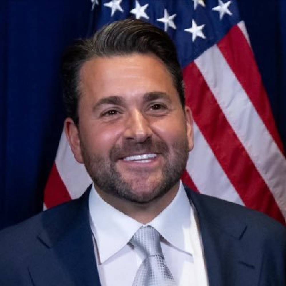 सिडनी में जन्मे निक एडम्स को अमेरिका का उच्चस्तरीय राजनयिक पद मिला