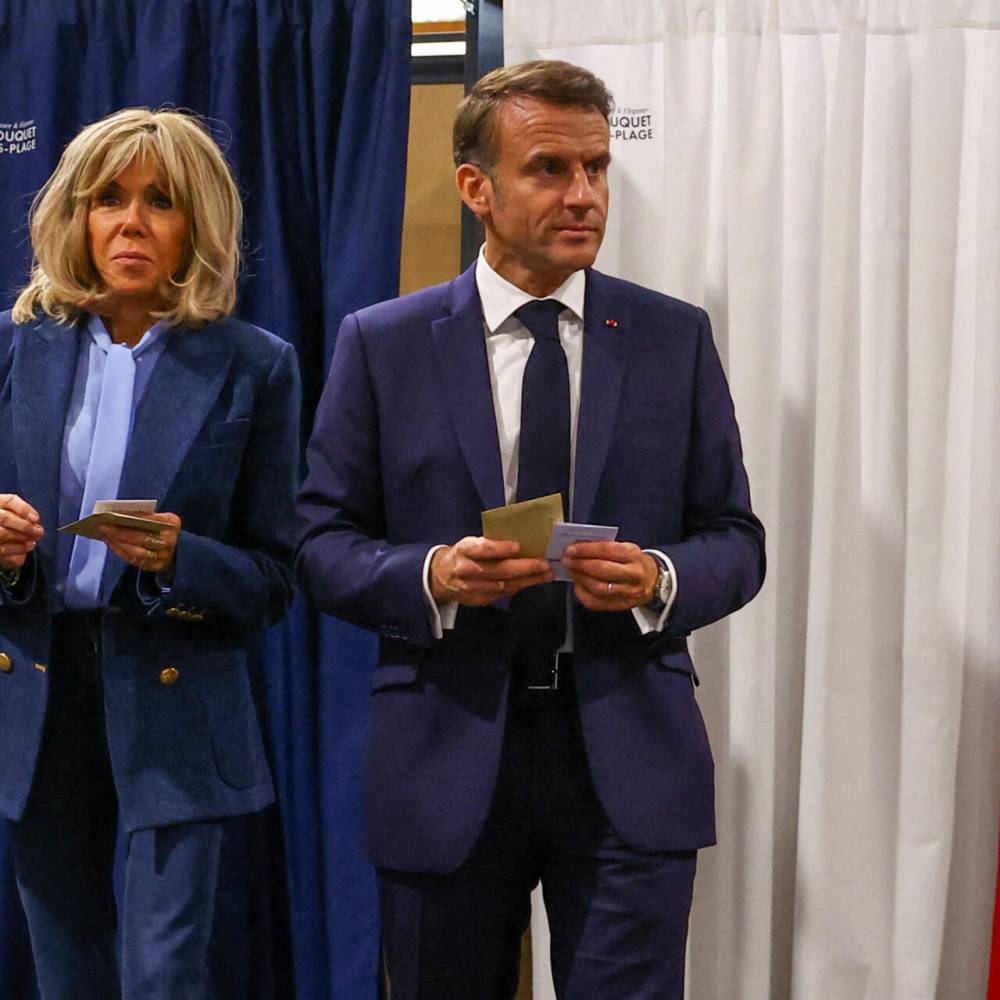 फ्रांस के राष्ट्रपति मैक्रॉन ने अपनी पत्नी के खिलाफ झूठे आरोप लगाने पर कैंडेस ओवेन्स के खिलाफ मुकदमा दायर किया