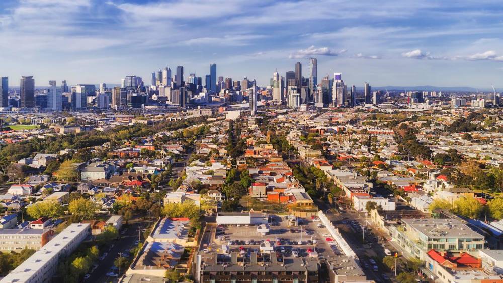 संपत्ति कीमतों में बदलाव — ऐसा कर सुधार जो हजारों नए घरों का निर्माण कर सकता है, और किराये के दबाव को कम कर सकता है