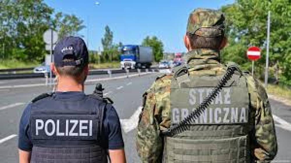 प्रवास नीति पर यूरोप में मतभेद, पोलैंड ने जर्मनी के साथ सीमा पर कड़ी निगरानी बढ़ाई