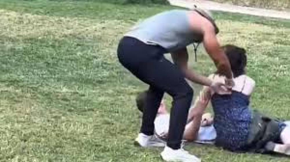 फ्रांस में ‘सीरिंज प्रैंक’ वीडियो बनाने वाले इन्फ्लुएंसर को छह माह की जेल