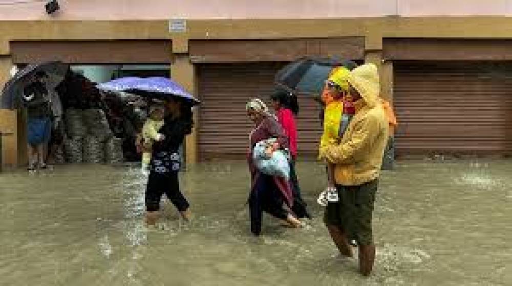 नेपाल में 24 घंटे से जारी अनवरत बारिश: देश थमा, दो दिनों की सार्वजनिक छुट्टी घोषित