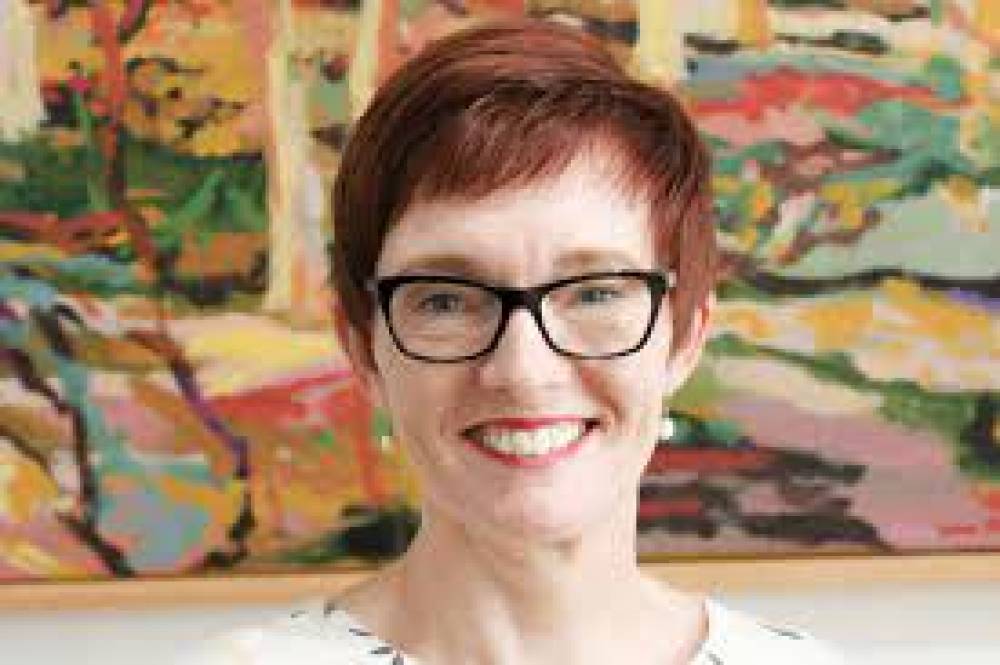 मुख्य कार्यपालक अधिकारी गेल कॉनॉली पर आरोप – स्टाफ मीटिंग्स में कर्मचारियों से पूछी गई वैवाहिक स्थिति