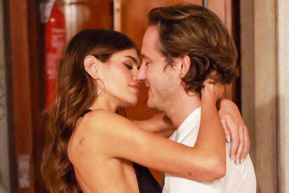 वेनिस फिल्म फेस्टिवल में लुईस पुलमैन और काया गेरबर का इश्क़ परवान पर