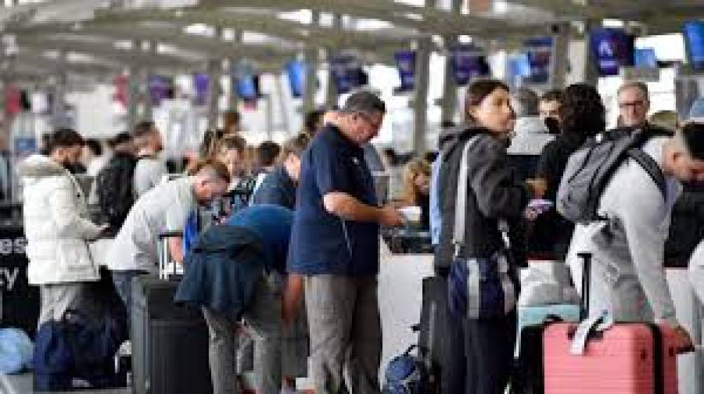 नया विमानन उपभोक्ता संरक्षण कानून : देर से उड़ान या कैंसिल होने पर मिलेगा मुआवजा