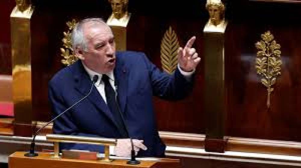 फ्रांस में राजनीतिक संकट: प्रधानमंत्री फ्रांस्वा बेरो अविश्वास मत से हारे, देंगे इस्तीफ़ा