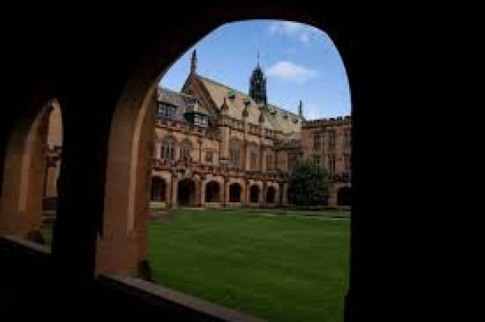 सिडनी यूनिवर्सिटी कॉलेज में चीटिंग और बढ़ती लागत की दोहरी मार